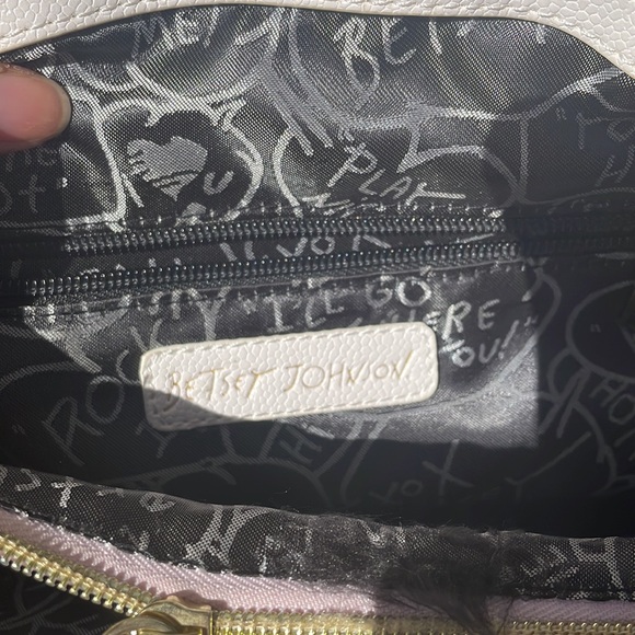 Unique Betsey Johnson Baby Pink Flower Purse - Picture 8 of 16